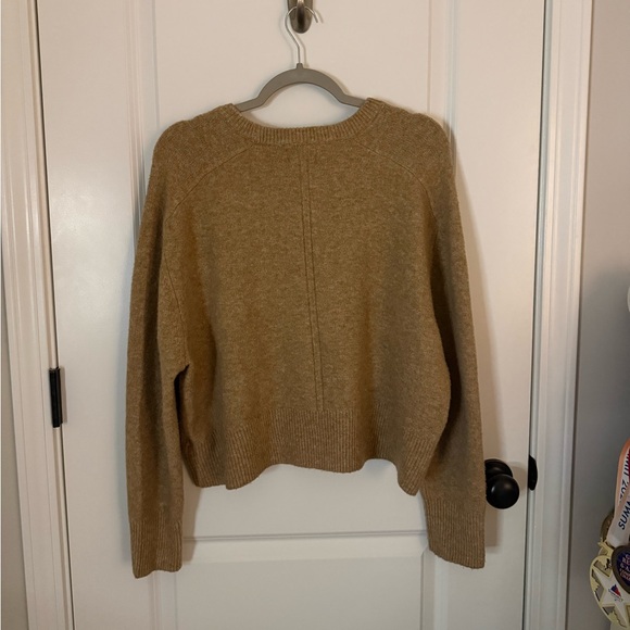 Target Universal Threads Sweater - Picture 3 of 3